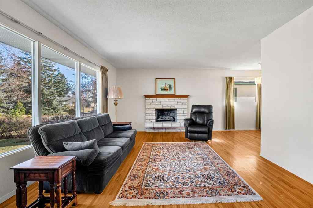 MLS® A2267532 - 827 Lake Emerald Place SE in Lake Bonavista Calgary, Residential