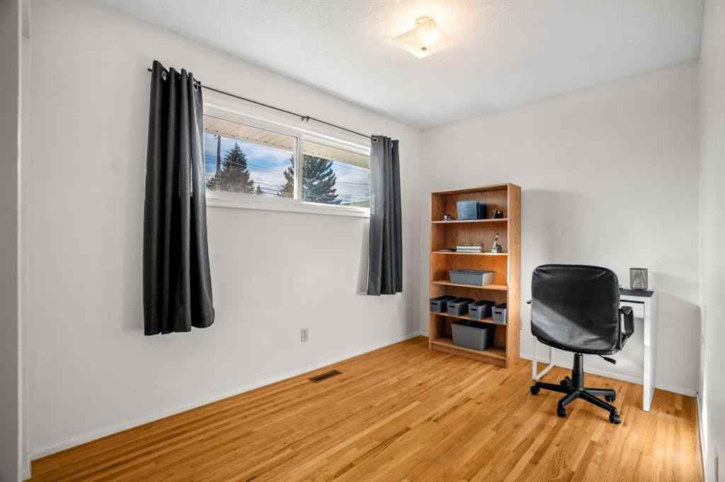 MLS® A2267532 - 827 Lake Emerald Place SE in Lake Bonavista Calgary, Residential