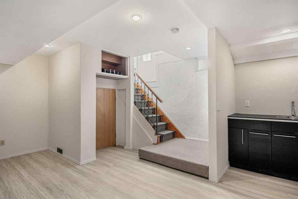 MLS® A2267532 - 827 Lake Emerald Place SE in Lake Bonavista Calgary, Residential