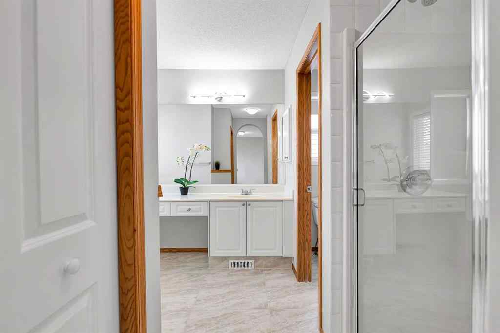 MLS® A2267537 - 6 Country Hills Manor NW in Country Hills Calgary, Residential