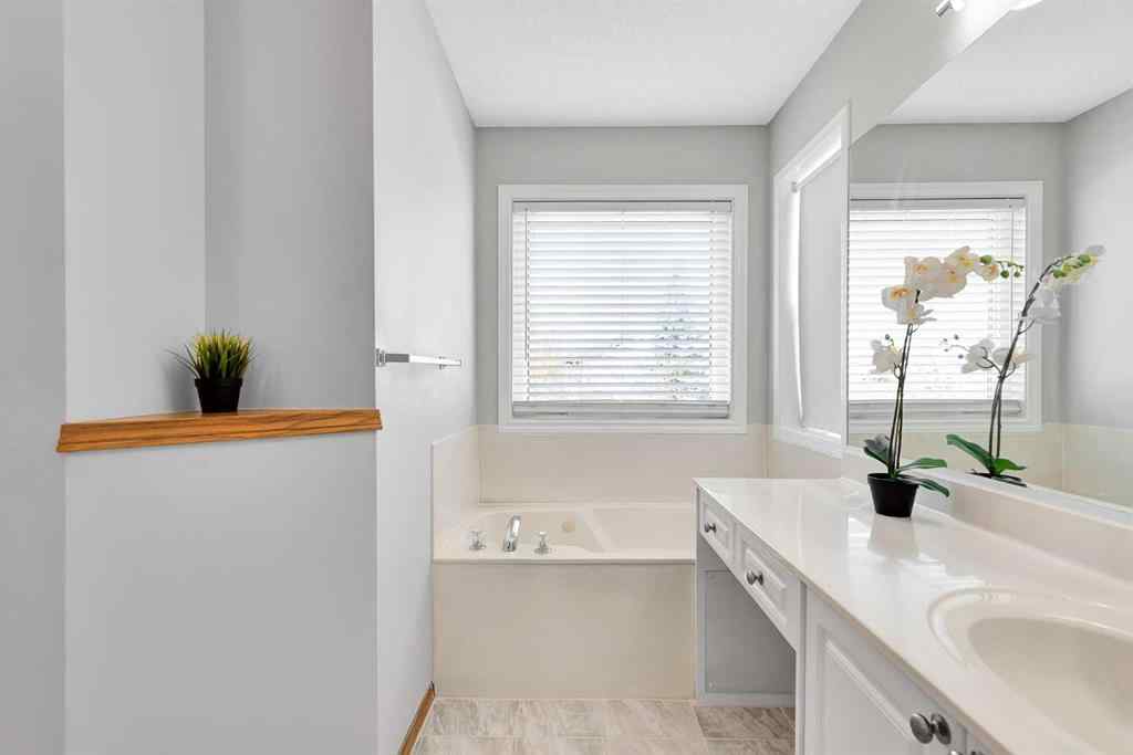 MLS® A2267537 - 6 Country Hills Manor NW in Country Hills Calgary, Residential