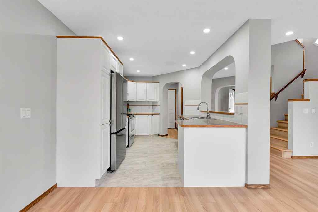 MLS® A2267537 - 6 Country Hills Manor NW in Country Hills Calgary, Residential