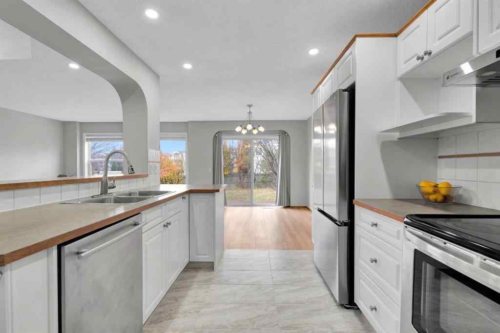 MLS® A2267537 - 6 Country Hills Manor NW in Country Hills Calgary, Residential