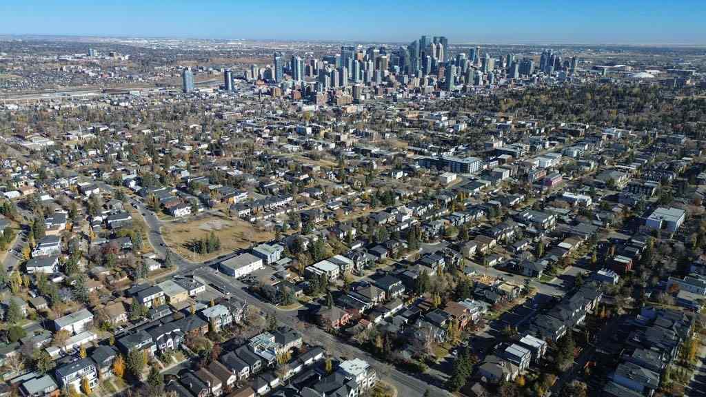 MLS® A2267538 - 2720 20 Street SW in South Calgary Calgary, Residential