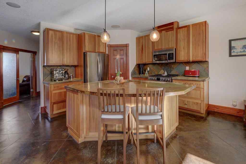 MLS® A2267538 - 2720 20 Street SW in South Calgary Calgary, Residential