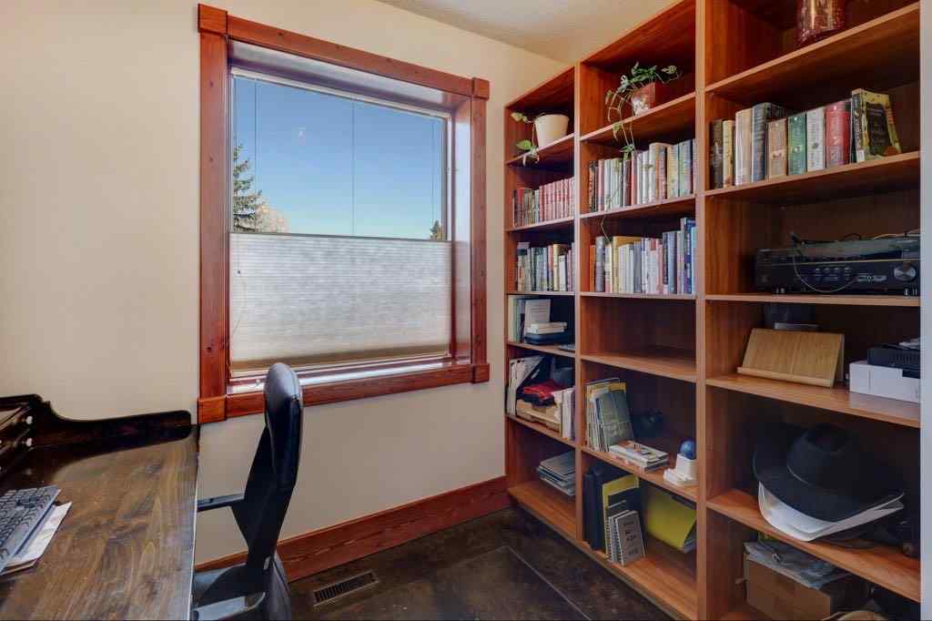 MLS® A2267538 - 2720 20 Street SW in South Calgary Calgary, Residential