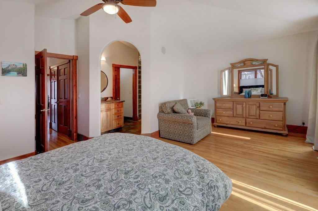 MLS® A2267538 - 2720 20 Street SW in South Calgary Calgary, Residential