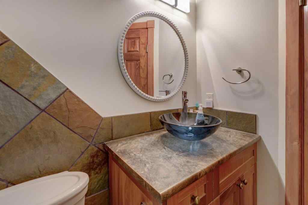 MLS® A2267538 - 2720 20 Street SW in South Calgary Calgary, Residential