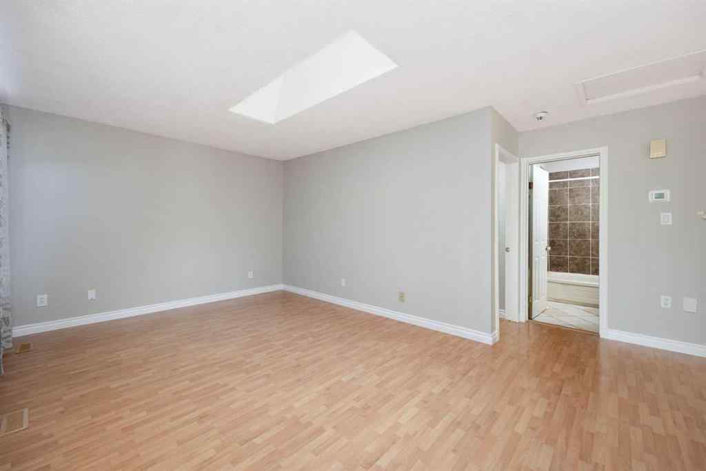 MLS® A2267540 - 122 Maclaren Bay  in Dickinsfield Fort McMurray, Residential