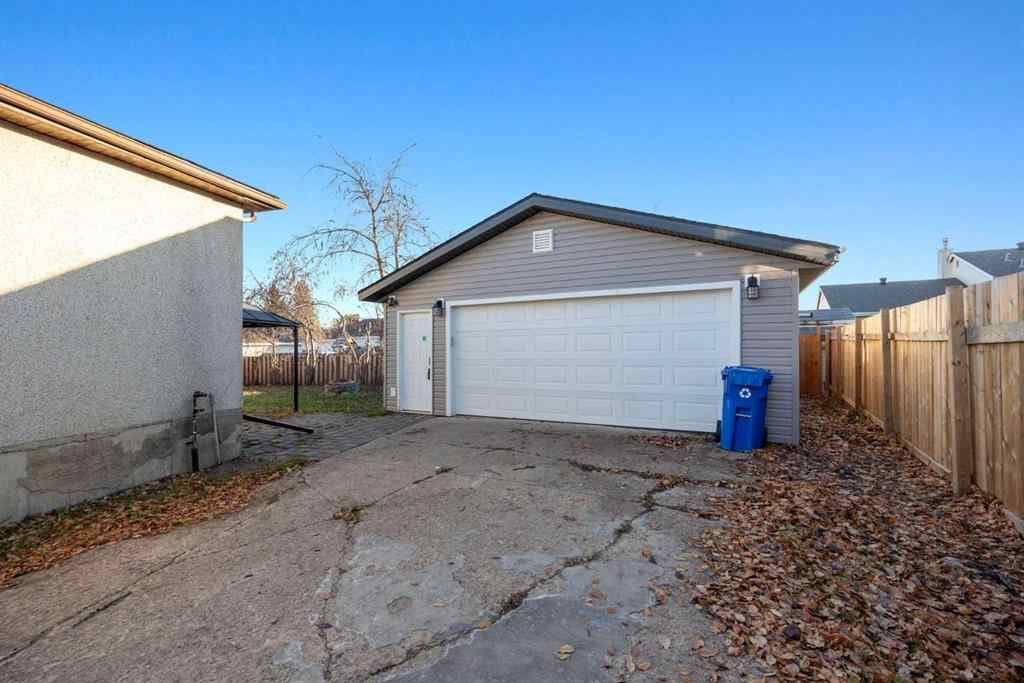 MLS® A2267540 - 122 Maclaren Bay  in Dickinsfield Fort McMurray, Residential