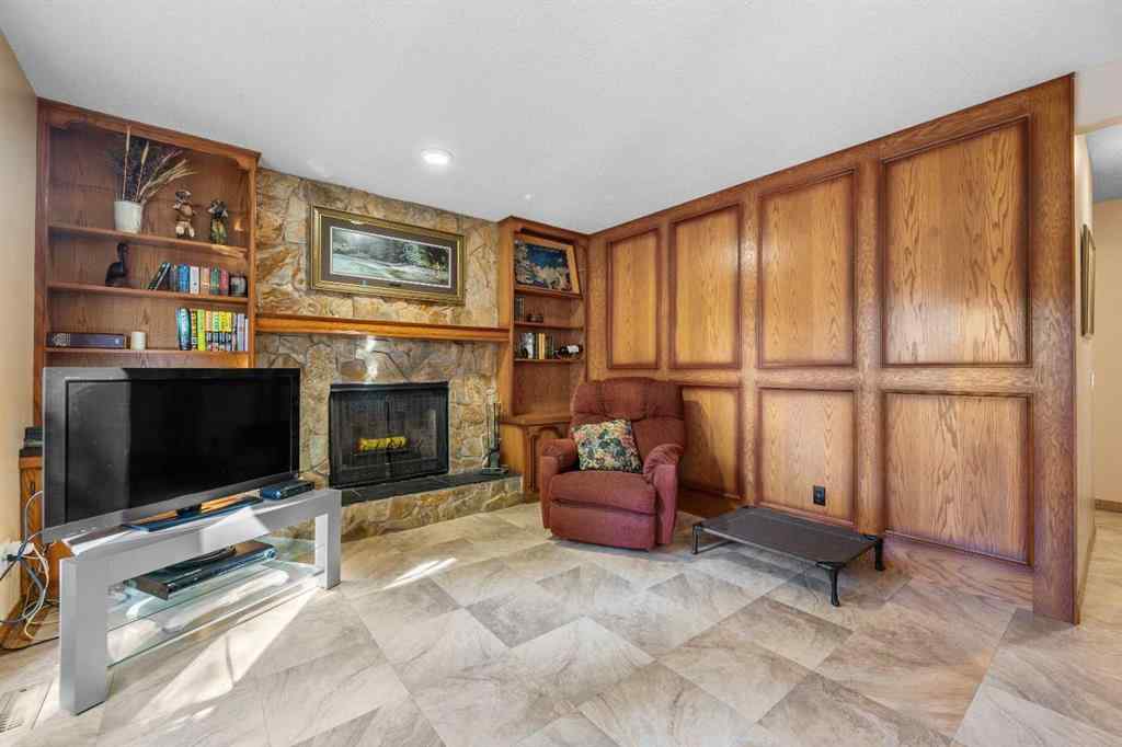 MLS® A2267546 - 7 Bernard Court NW in Beddington Heights Calgary, Residential