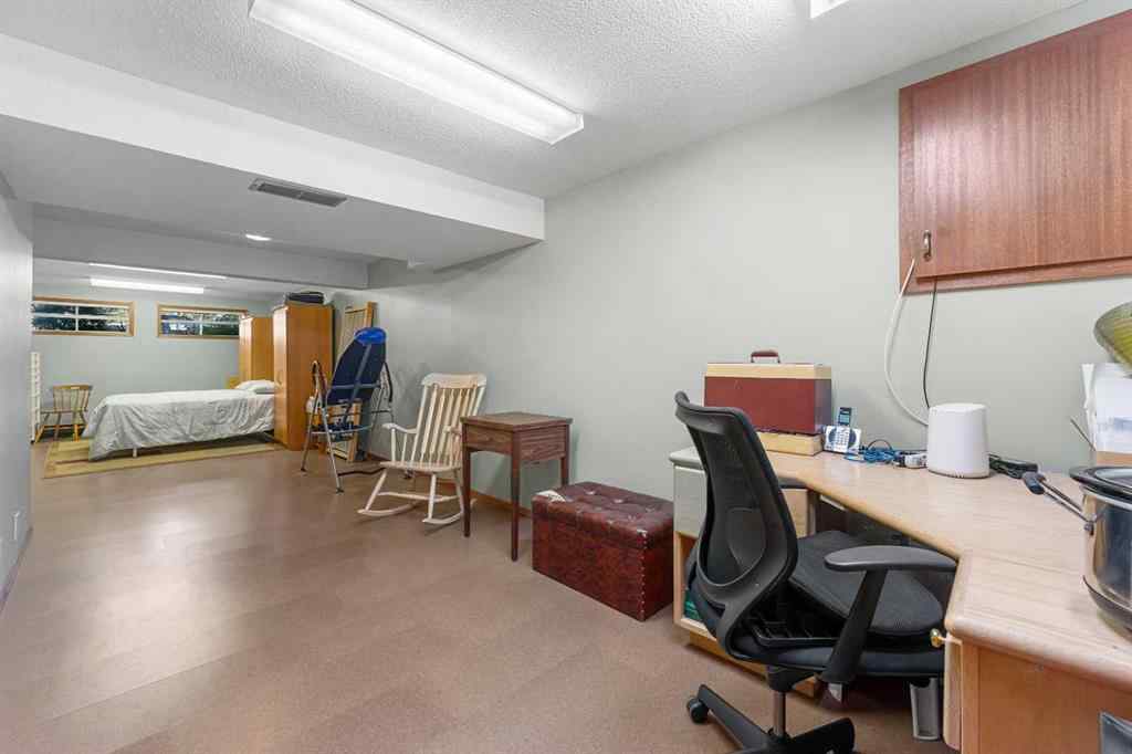 MLS® A2267546 - 7 Bernard Court NW in Beddington Heights Calgary, Residential