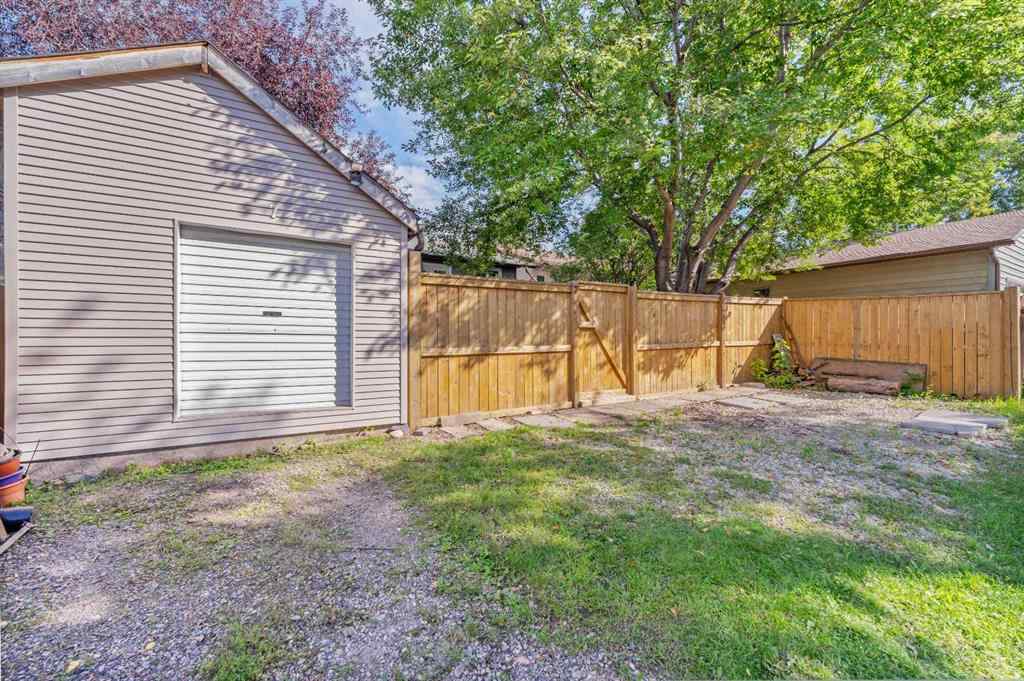 MLS® A2267546 - 7 Bernard Court NW in Beddington Heights Calgary, Residential