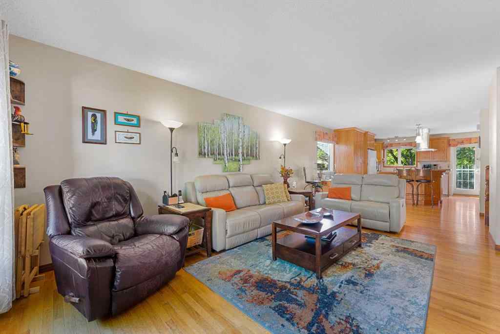 MLS® A2267546 - 7 Bernard Court NW in Beddington Heights Calgary, Residential