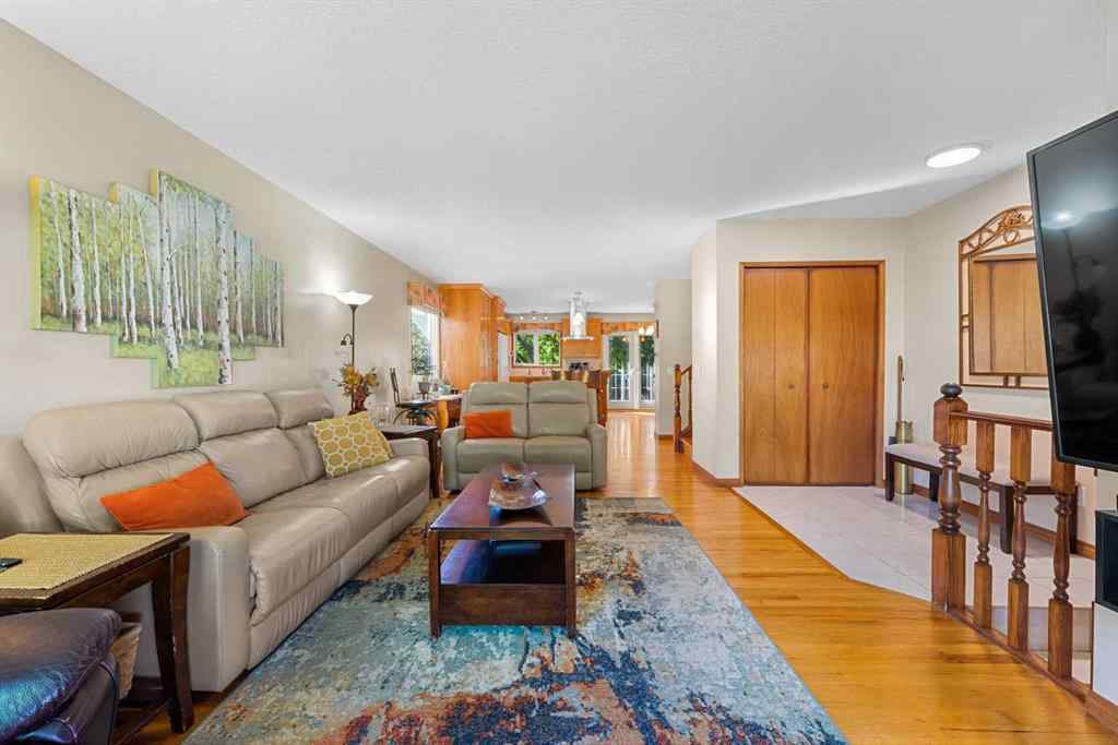 MLS® A2267546 - 7 Bernard Court NW in Beddington Heights Calgary, Residential