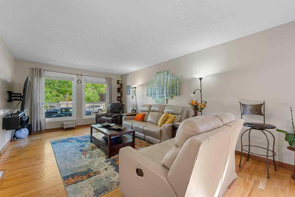 MLS® A2267546 - 7 Bernard Court NW in Beddington Heights Calgary, Residential