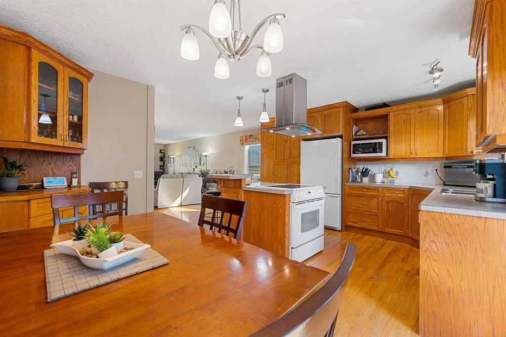 MLS® A2267546 - 7 Bernard Court NW in Beddington Heights Calgary, Residential