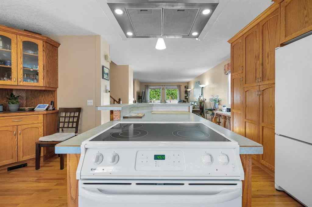 MLS® A2267546 - 7 Bernard Court NW in Beddington Heights Calgary, Residential