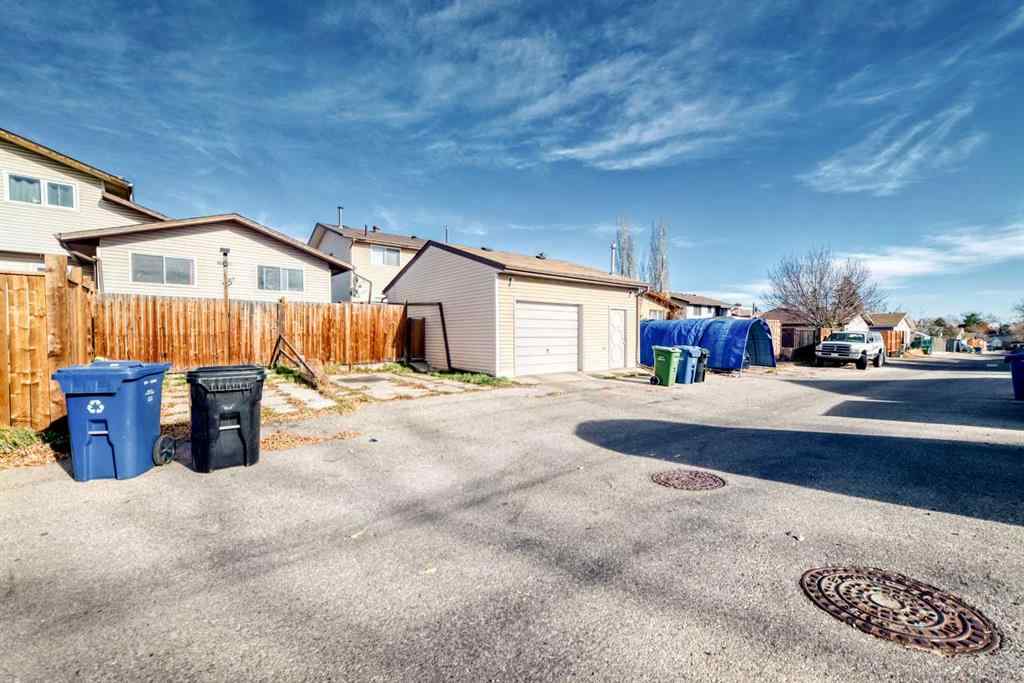 MLS® A2267549 - 5623 Templehill Road NE in Temple Calgary, Residential