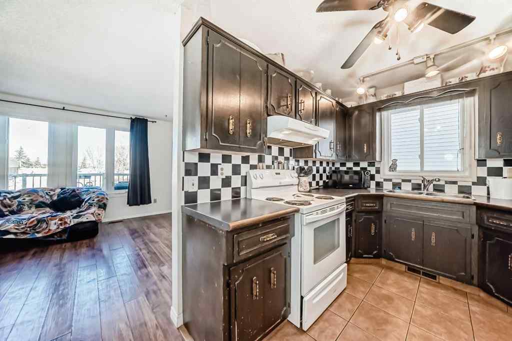 MLS® A2267549 - 5623 Templehill Road NE in Temple Calgary, Residential