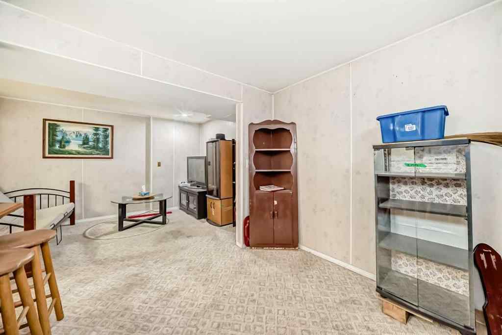 MLS® A2267549 - 5623 Templehill Road NE in Temple Calgary, Residential