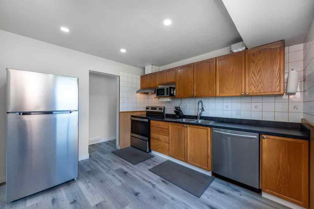 MLS&reg; # A2267550 - 2210 35 Street SE in Southview Calgary, Residential Open Houses