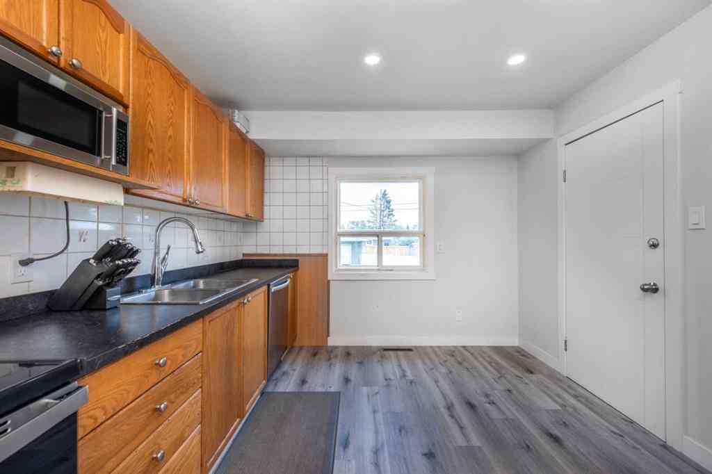 MLS&reg; # A2267550 - 2210 35 Street SE in Southview Calgary, Residential Open Houses