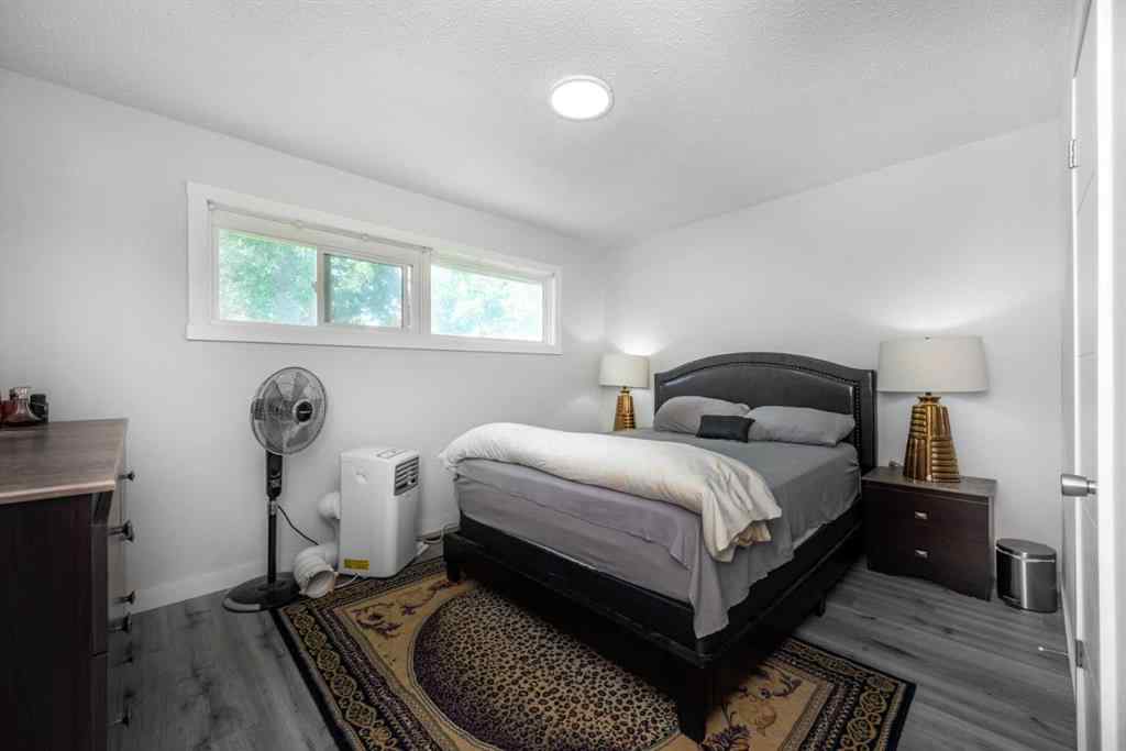 MLS&reg; # A2267550 - 2210 35 Street SE in Southview Calgary, Residential Open Houses