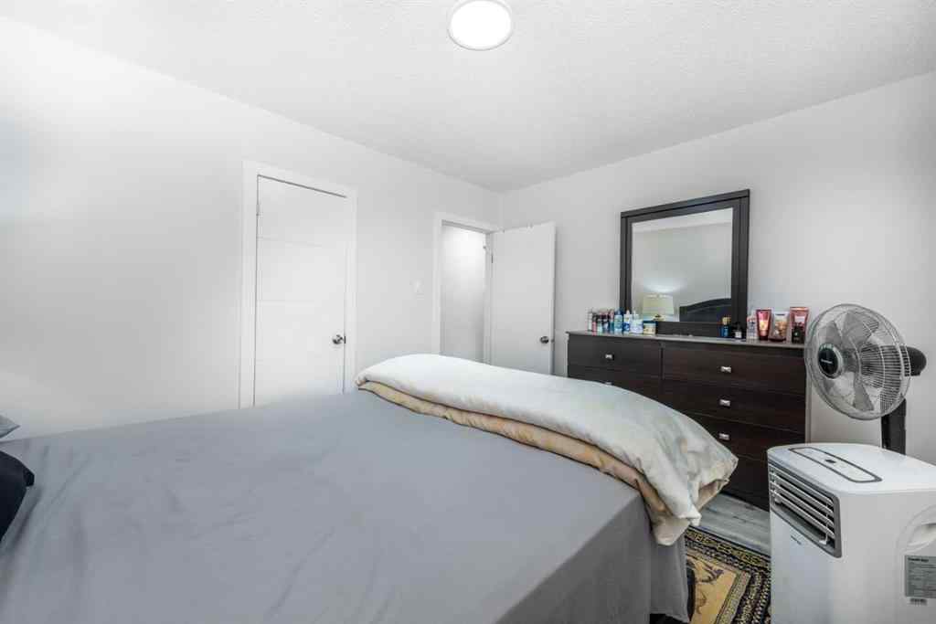 MLS&reg; # A2267550 - 2210 35 Street SE in Southview Calgary, Residential Open Houses