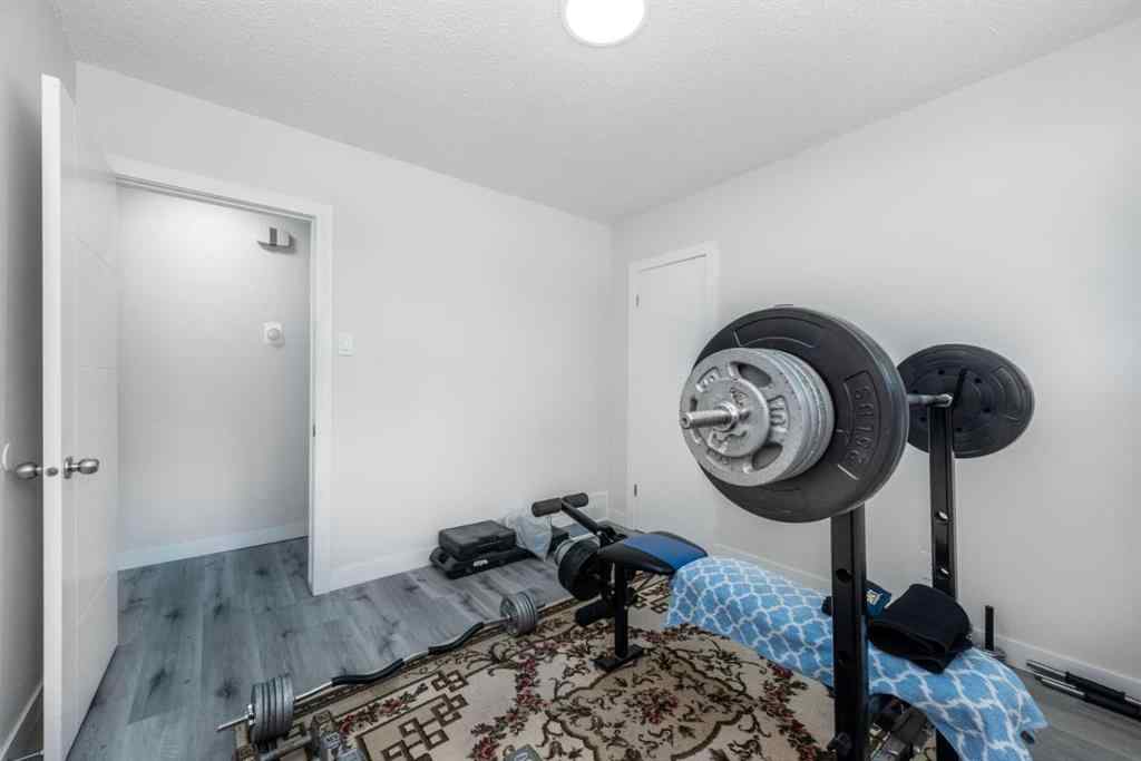 MLS&reg; # A2267550 - 2210 35 Street SE in Southview Calgary, Residential Open Houses