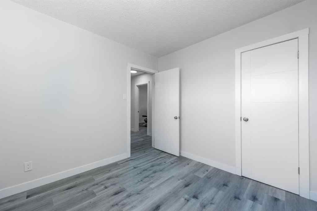MLS&reg; # A2267550 - 2210 35 Street SE in Southview Calgary, Residential Open Houses