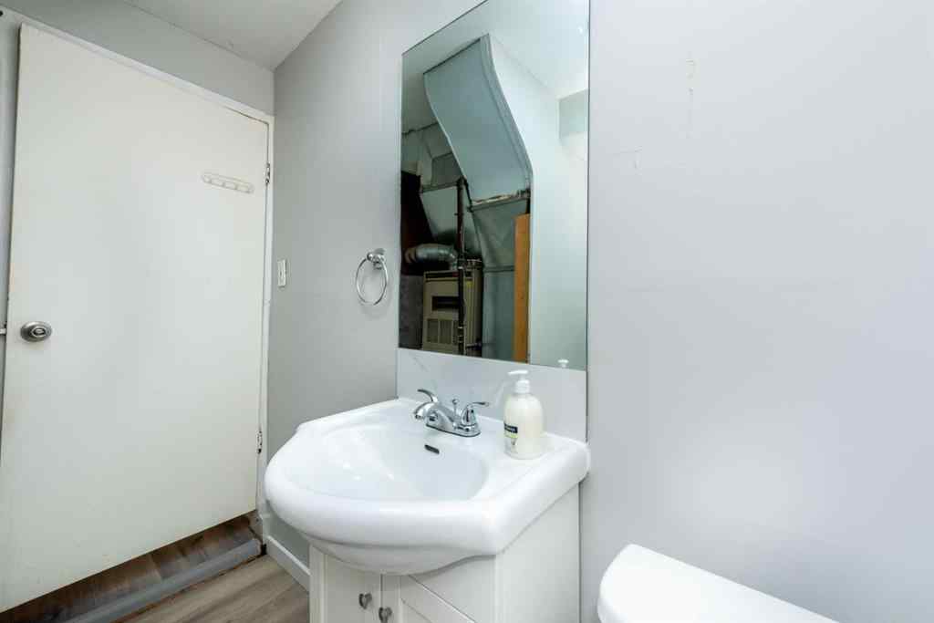 MLS&reg; # A2267550 - 2210 35 Street SE in Southview Calgary, Residential Open Houses