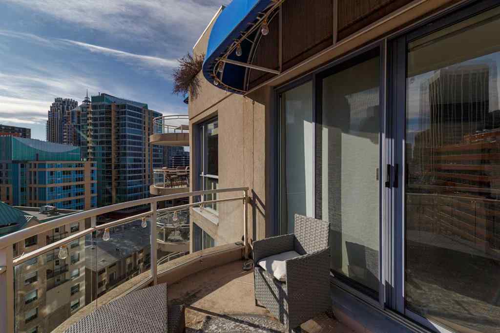 MLS® A2267556 - Unit #1303 804 3 Avenue SW in Eau Claire Calgary, Residential