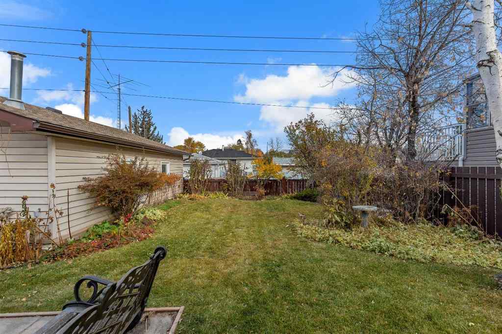 MLS® A2267557 - 4632 26 Avenue NE in Rundle Calgary, Residential