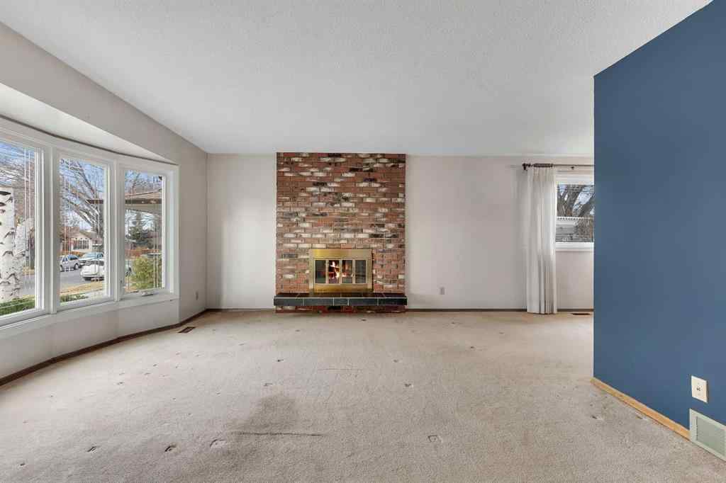 MLS® A2267557 - 4632 26 Avenue NE in Rundle Calgary, Residential