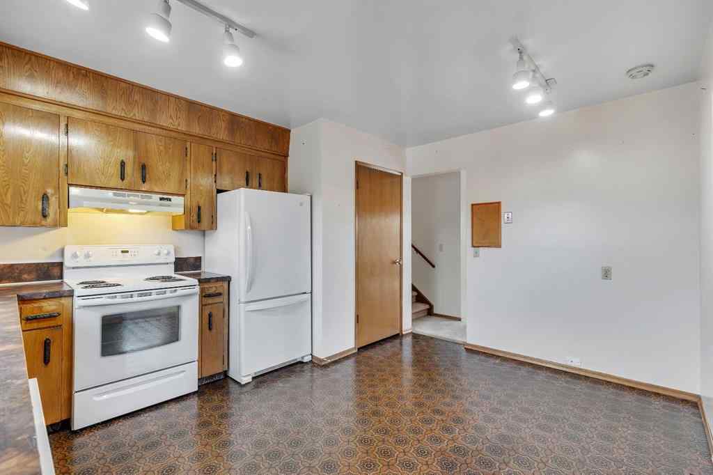 MLS® A2267557 - 4632 26 Avenue NE in Rundle Calgary, Residential