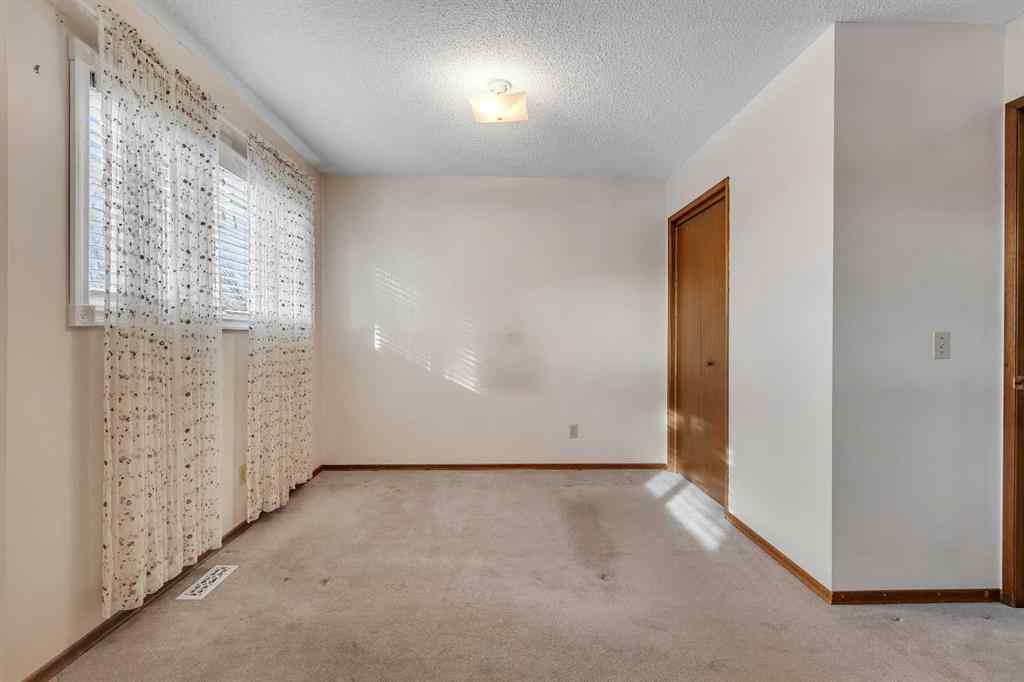 MLS® A2267557 - 4632 26 Avenue NE in Rundle Calgary, Residential