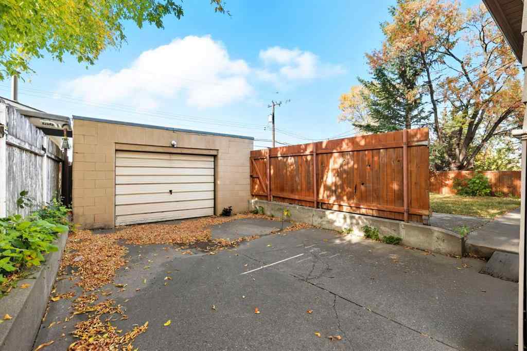 MLS® A2267561 - 23 Fairview Drive SE in Fairview Calgary, Residential