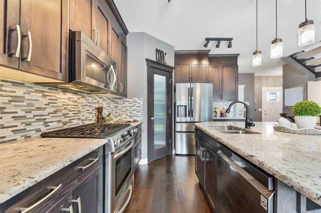 MLS® A2267562 - 112 Kingsbridge Way  in Kings Heights Airdrie, Residential