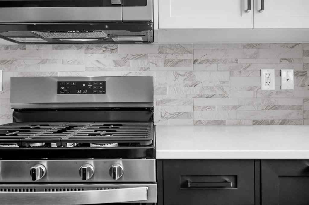 MLS® A2267569 - 27 Amblefield Avenue NW in Moraine Calgary, Residential