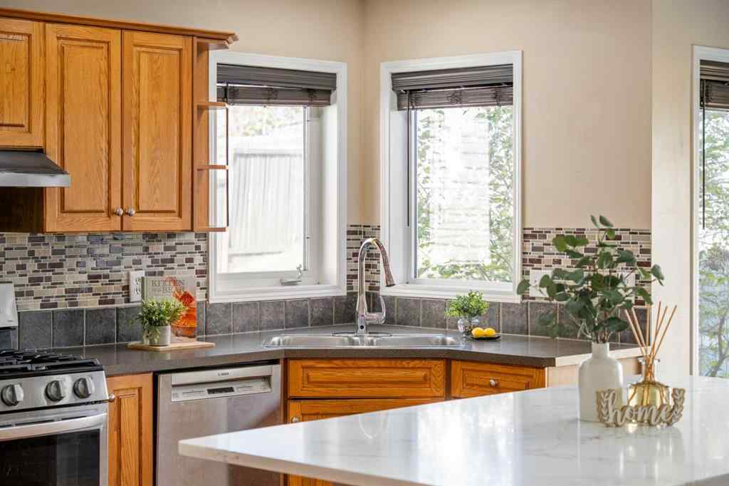 MLS® A2267571 - 825 Citadel Way NW in Citadel Calgary, Residential