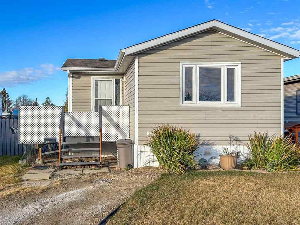 MLS® A2267573 - Unit #74 4802 54 Avenue  in Sparling Camrose, Mobile