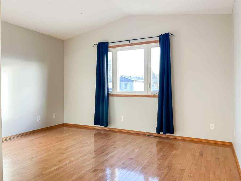 MLS® A2267573 - Unit #74 4802 54 Avenue  in Sparling Camrose, Mobile