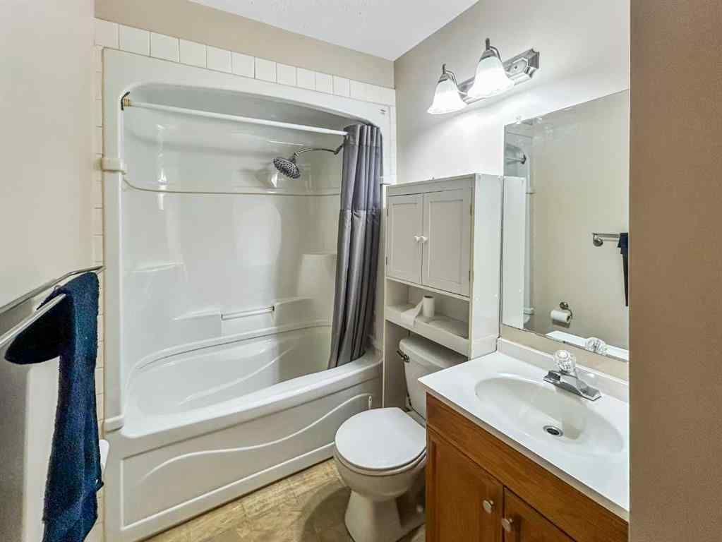 MLS® A2267573 - Unit #74 4802 54 Avenue  in Sparling Camrose, Mobile