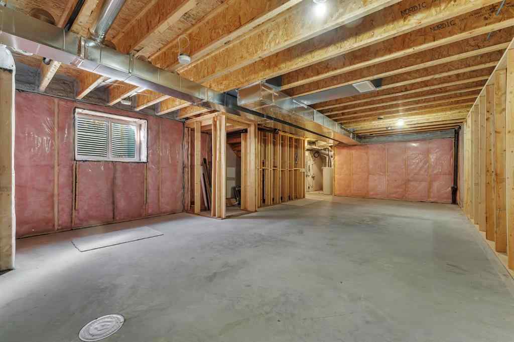 MLS® A2267574 - 800 South Point Heath SW in South Point Airdrie, Residential