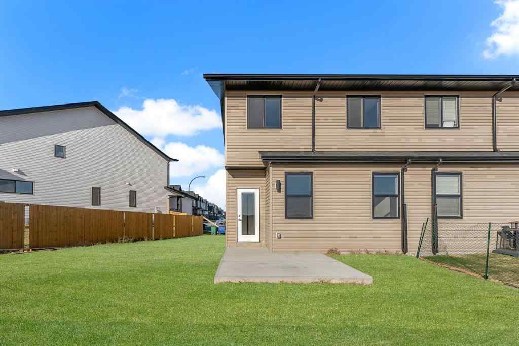 MLS® A2267574 - 800 South Point Heath SW in South Point Airdrie, Residential