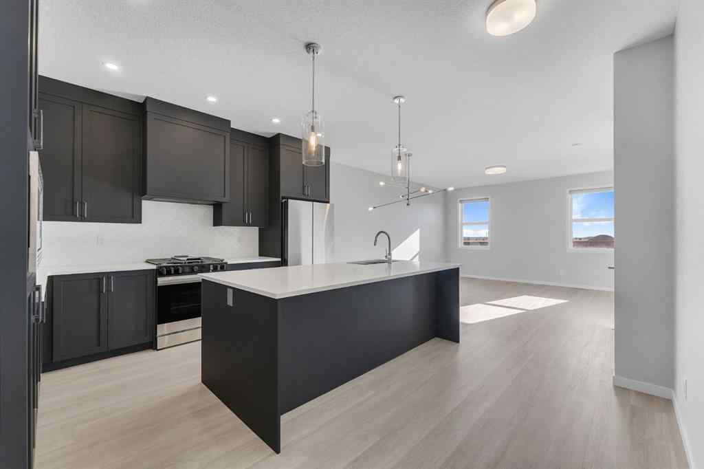 MLS® A2267574 - 800 South Point Heath SW in South Point Airdrie, Residential