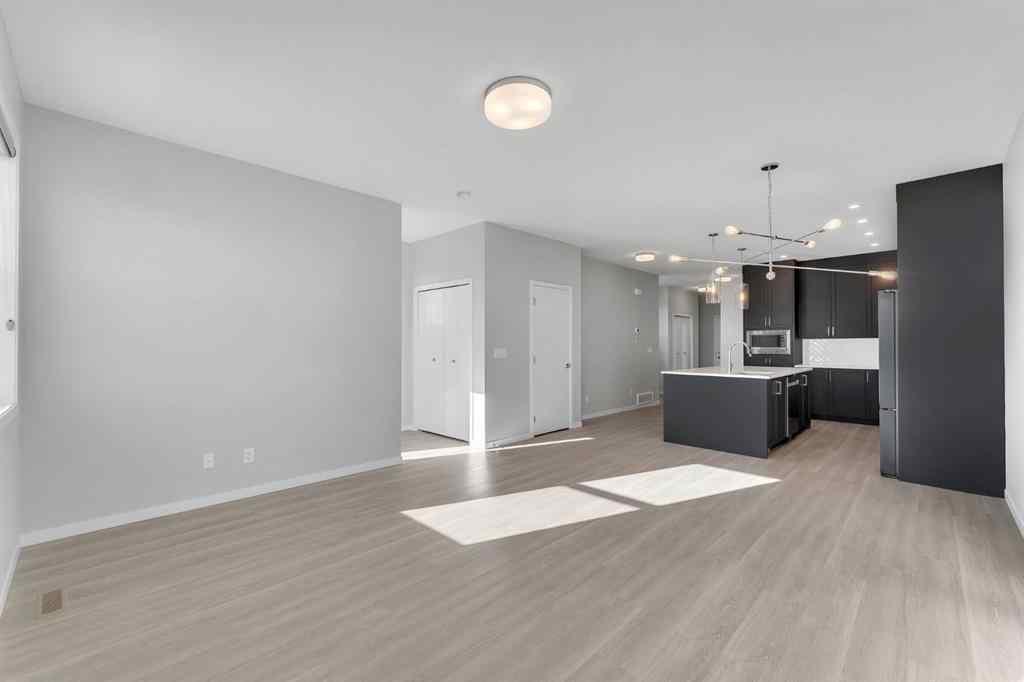 MLS® A2267574 - 800 South Point Heath SW in South Point Airdrie, Residential