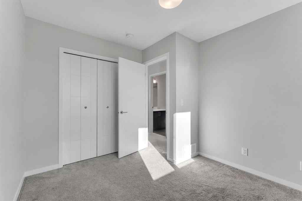 MLS® A2267574 - 800 South Point Heath SW in South Point Airdrie, Residential