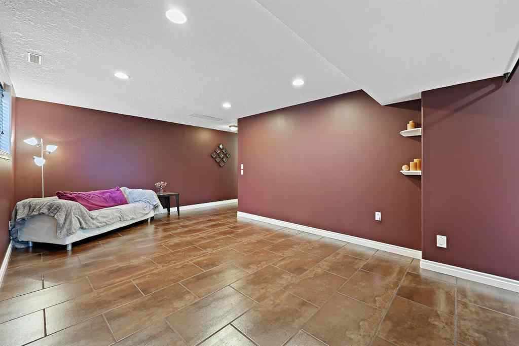 MLS® A2267576 - 39 Valarosa Drive  in NONE Didsbury, Residential